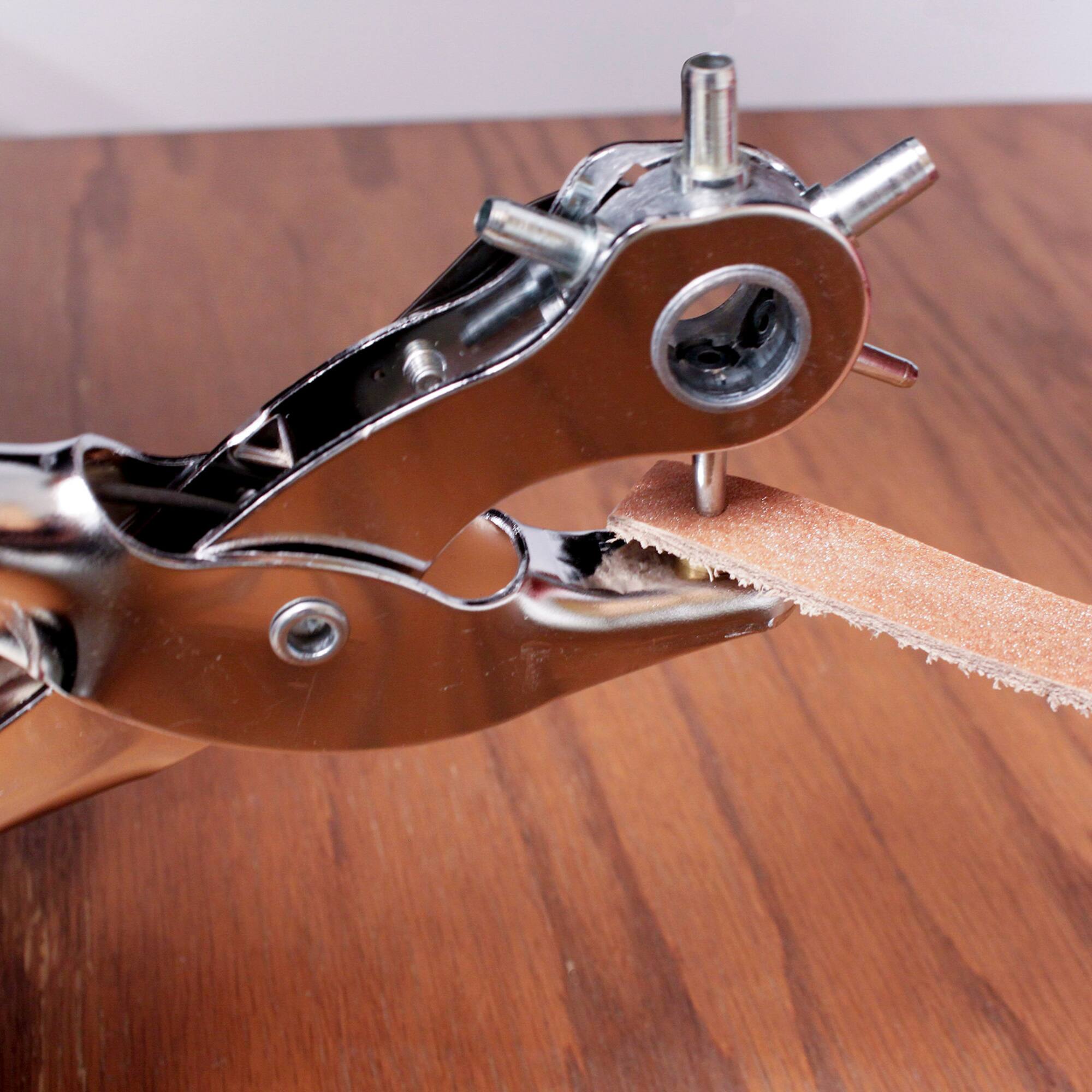 Realeather® 6 Hole Rotary Leather Punch